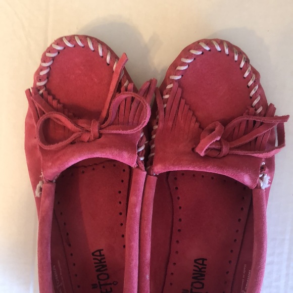 Pink Minnetonka 5.5 Moccasins - Picture 3 of 4